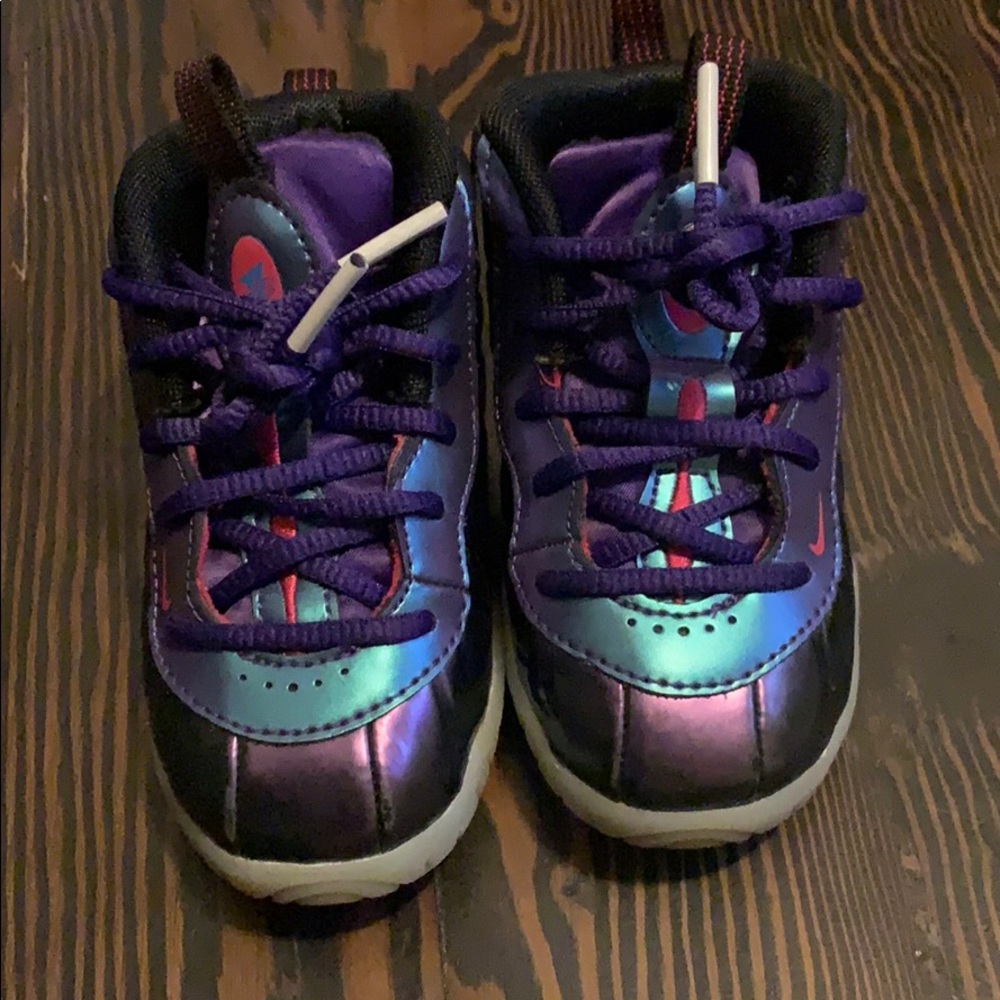 Sizes 6c Nike little posite